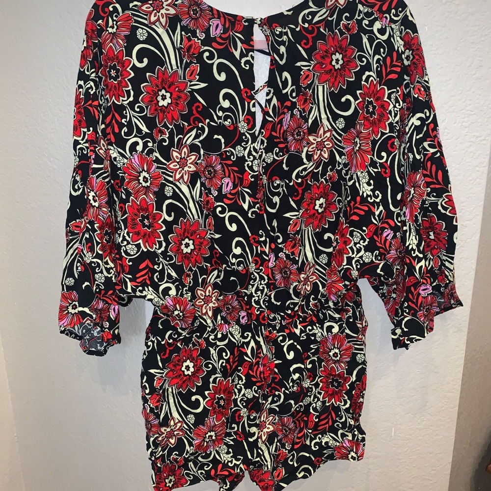 Romper - Picture 2 of 2